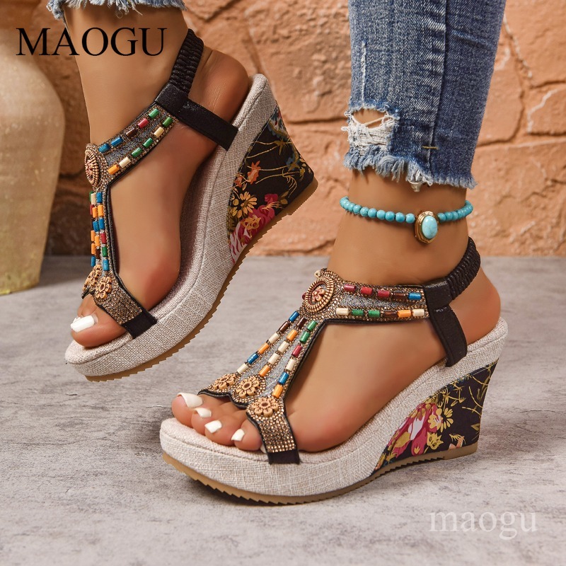 Ethnic Fashion For Women - Sandali con Zeppa Floreali Boho da