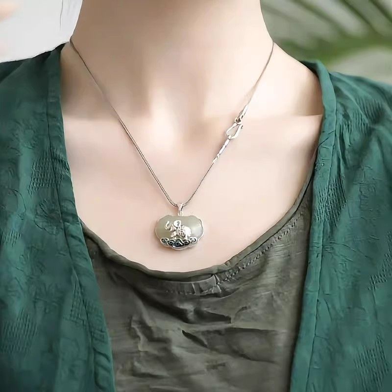 Ciondolo elefante nuvola clois - Ethnic Contemporary Fashion recensione e prezzo
