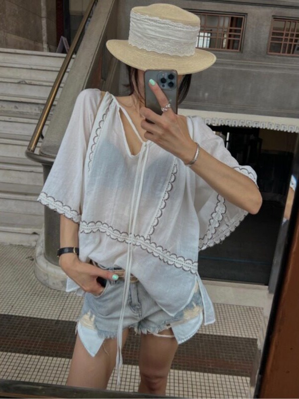 Top con Scollo a V e Lacci in  - Ethnic Fusion Fashion recensione e prezzo